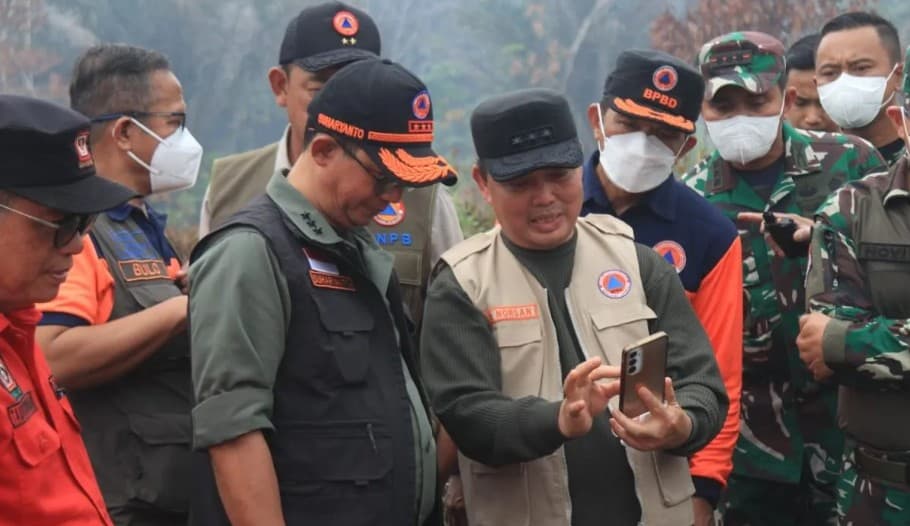 Karhutla Kalimantan Barat Meluas hingga 48 Ribu Hektare, BNPB Kerahkan Ribuan Personel dan Helikopter