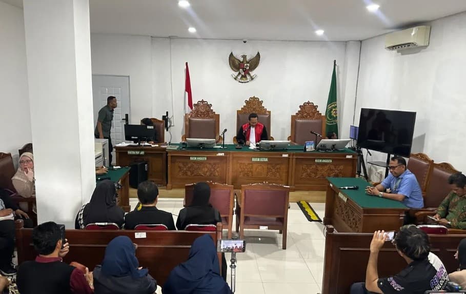 PN Jaksel Kabulkan Sebagian Praperadilan Roy Suryo, Menkeu Diperintahkan Bayar Ganti Rugi Rp5 Juta