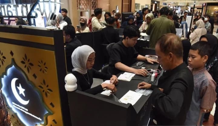 Harga Emas Antam Naik Tipis Jadi Rp2,593 Juta per Gram, Buyback Ikut Menguat