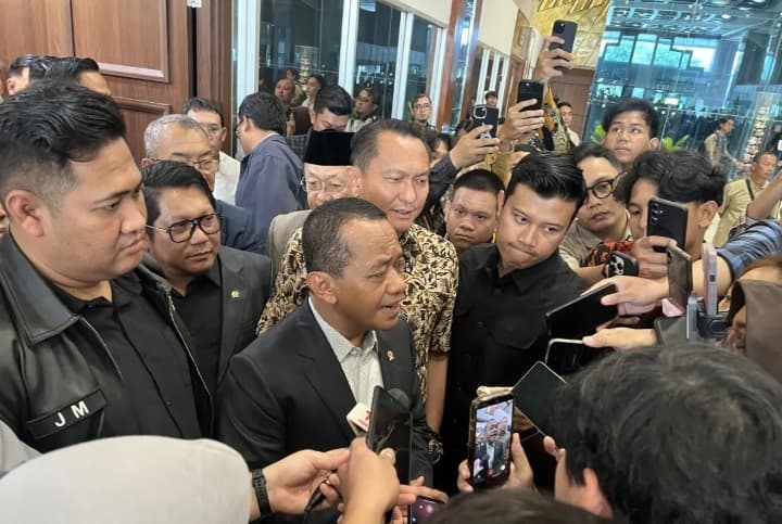 Bahlil Siapkan Aturan Pembatasan Pertalite dan Biosolar agar Subsidi Tepat Sasaran