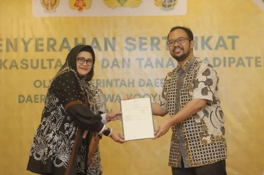 Pemda DIY Serahkan 2.000 Sertipikat SG dan PAG untuk Perkuat Kepastian Hukum Pertanahan