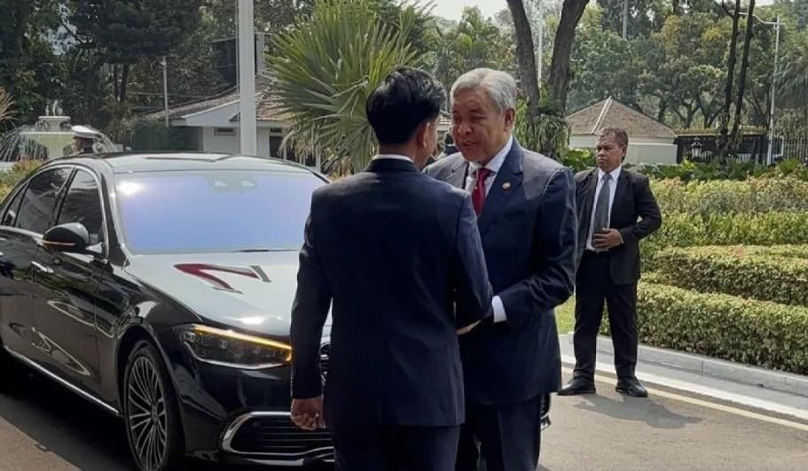Gibran Bertemu Wakil PM Malaysia Ahmad Zahid Hamidi, Tegaskan Kemitraan Strategis Indonesia-Malaysia