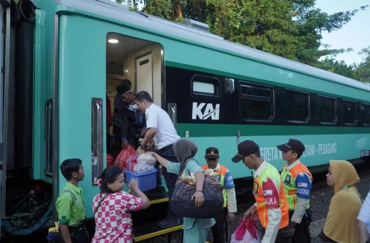Kereta Petani dan Pedagang Layani 43.780 Pelanggan, KAI Tetapkan Tarif Rp3.000 Sekali Perjalanan