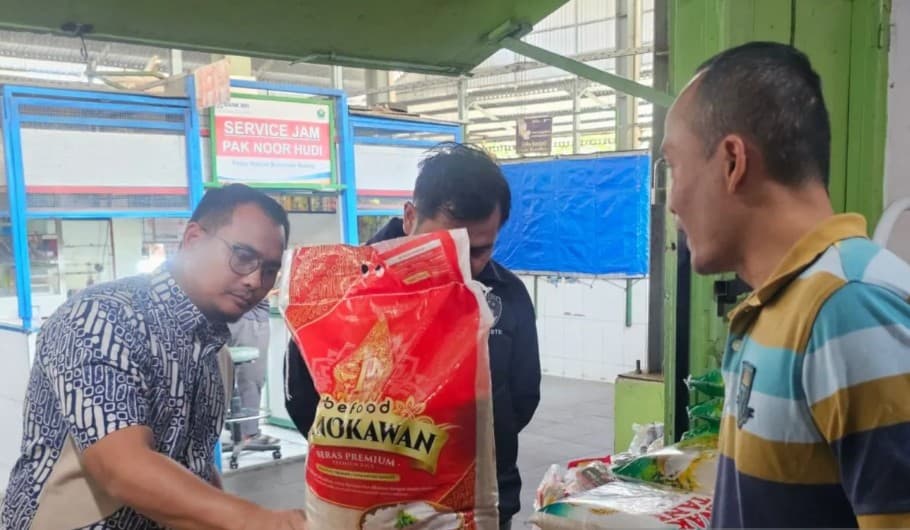 Bulog Malang Siapkan 500 Ton Beras Premium untuk Tekan Harga hingga Ritel Modern