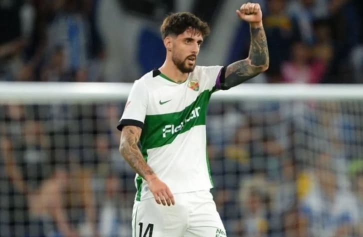 Bermain dengan 10 Pemain, Elche Taklukkan Espanyol 3-1 dan Keluar dari Zona Degradasi