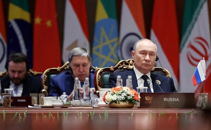 Putin Tegaskan Rusia Tak Berniat Agresif terhadap Eropa, Moskow Perkuat Triad Nuklir