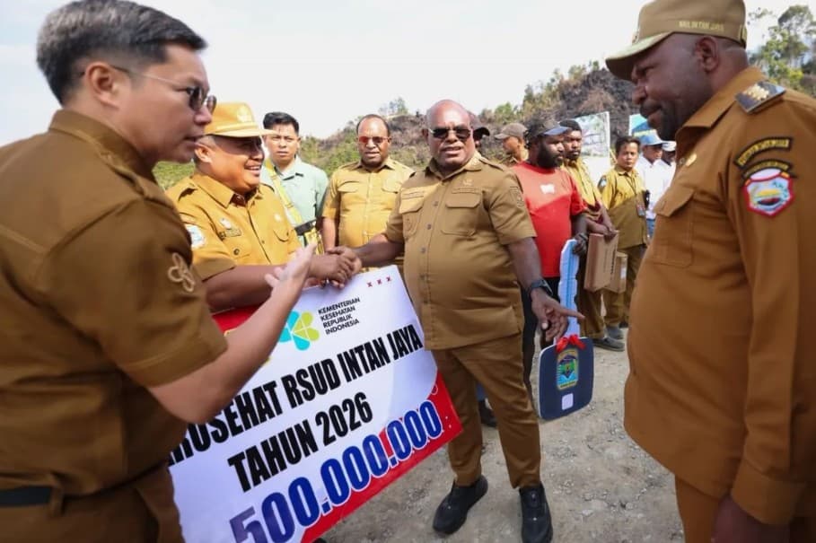 Pemprov Papua Tengah Salurkan Alkes dan Dana Rp500 Juta untuk Tingkatkan Layanan Kesehatan Intan Jaya