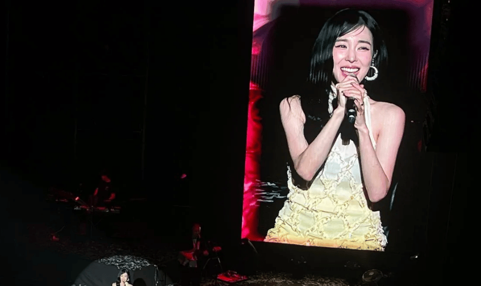 Tiffany Young Terharu Melihat Antusiasme Penggemar dalam Konsernya di Jakarta