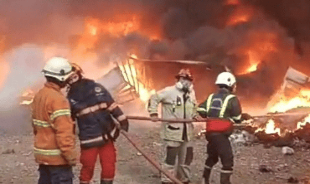 Gudang Biji Plastik di Cikarang Timur Ludes Terbakar, Tujuh Armada Damkar Dikerahkan