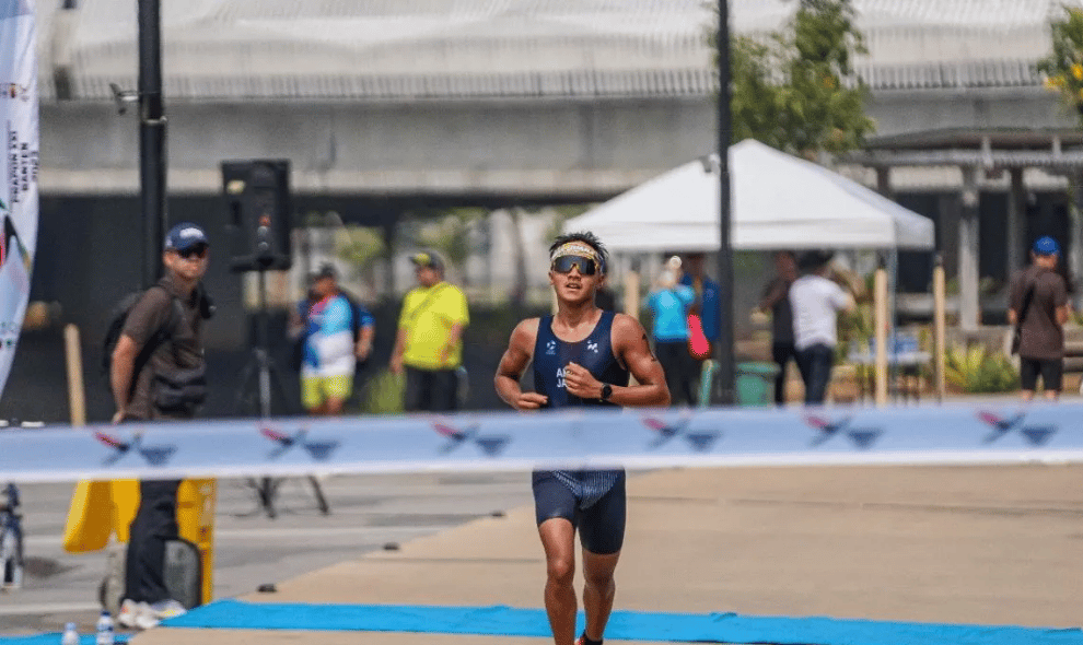 Rashif dan Noval Tuntaskan Triathlon Asian Games 2026 di Posisi Ke-11 dan Ke-16