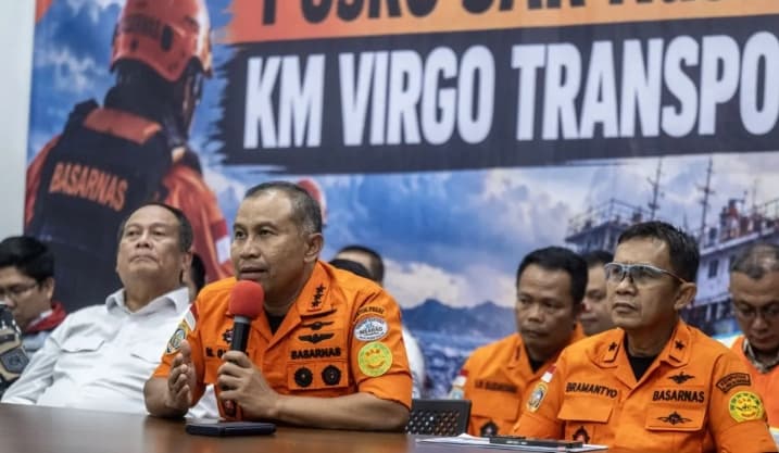 Penyelam Temukan Dua Korban KM Virgo Transport 8, Jenazah Dievakuasi dengan Helikopter Basarnas