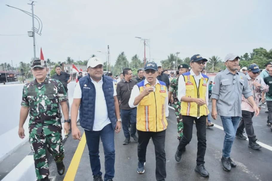 Pemerintah Pusat Tangani Tiga Jembatan Bireuen yang Rusak Diterjang Banjir Bandang