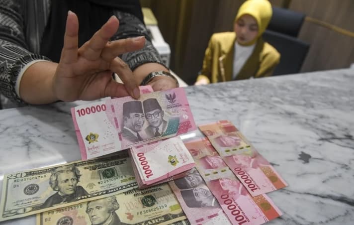 Rupiah Melemah 25 Poin pada Senin Pagi, Dolar AS Naik ke Rp17.783