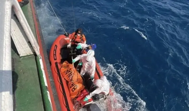 Penyelam Basarnas Menemukan Dua Korban KM Virgo, 123 Orang Masih Dicari di Laut Jawa