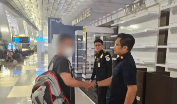 Imigrasi Jambi Mendeportasi WNA Filipina karena Menyalahgunakan Izin Tinggal