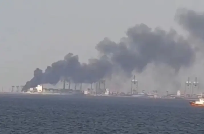 Polisi Selidiki Penyebab Kebakaran Terminal NPCT1 Jakarta Utara, 51 Isotank dan Satu Kontainer Terbakar