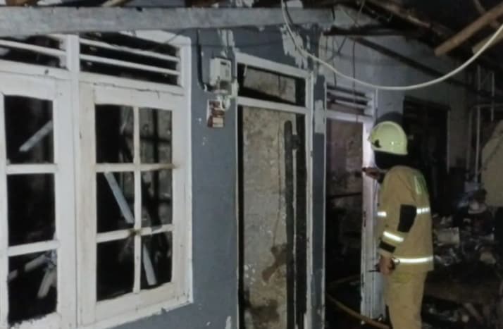 Kebakaran Tiga Rumah di Cilandak Timbulkan Kerugian Rp500 Juta, Diduga akibat Gangguan Listrik