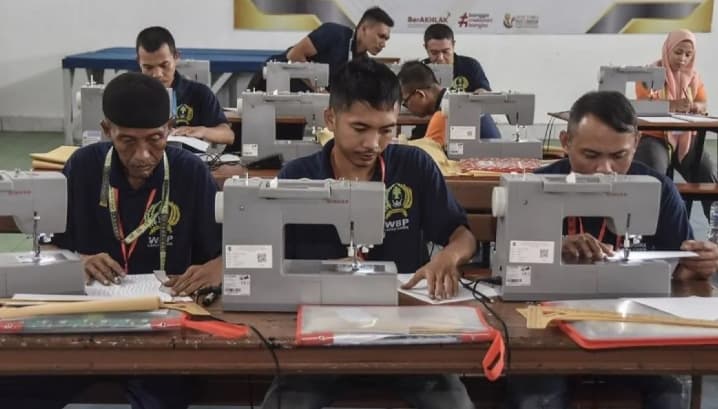 Celios Dorong Aturan Ketenagakerjaan Diterapkan Konsisten untuk Perkuat Kepastian Hukum