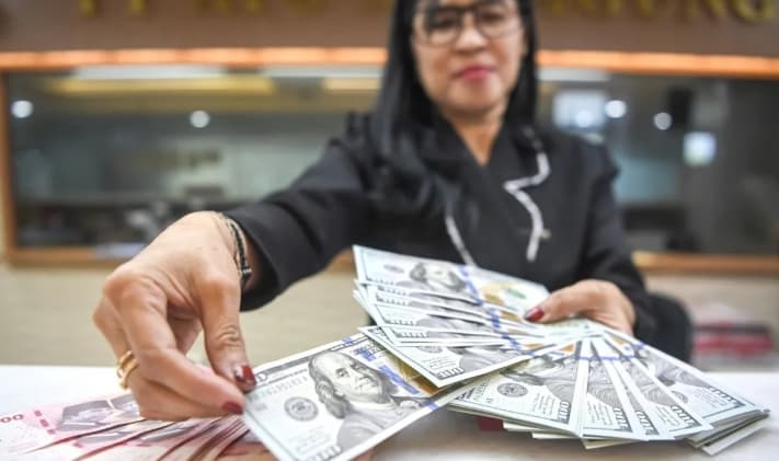 Rupiah Menguat ke Rp17.857 per Dolar AS, Pasar Menanti Keputusan Suku Bunga BI