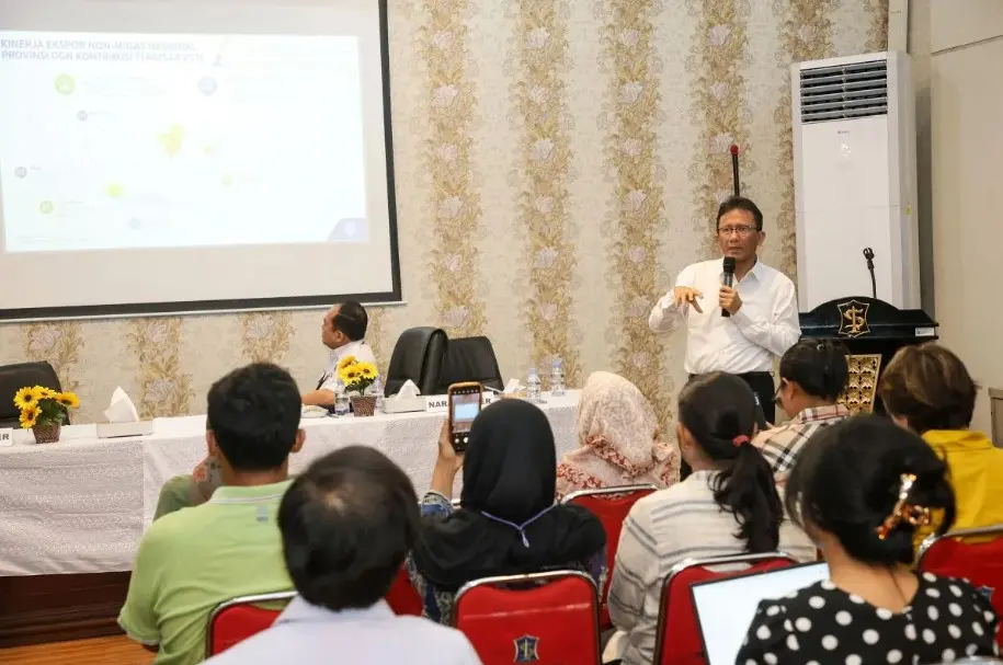 Disperinaker Surabaya Dorong 30 Pelaku IKM Tembus Pasar Internasional Lewat Coaching Clinic Export