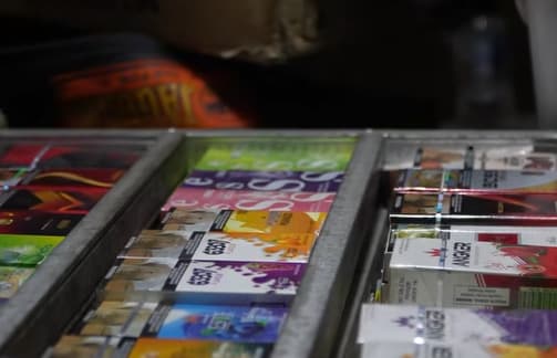 Bea Cukai Kediri Ungkap Peredaran Rokok Ilegal dengan Modus Motor Modifikasi