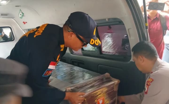 Jenazah ABK KM Arupadatu I Tiba di Bandara Soetta, Dibawa ke Pandeglang untuk Dimakamkan