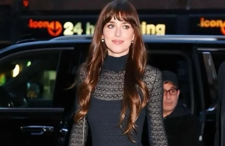 Dakota Johnson Membintangi Video Musik Terbaru Taylor Swift “Patient Zero”
