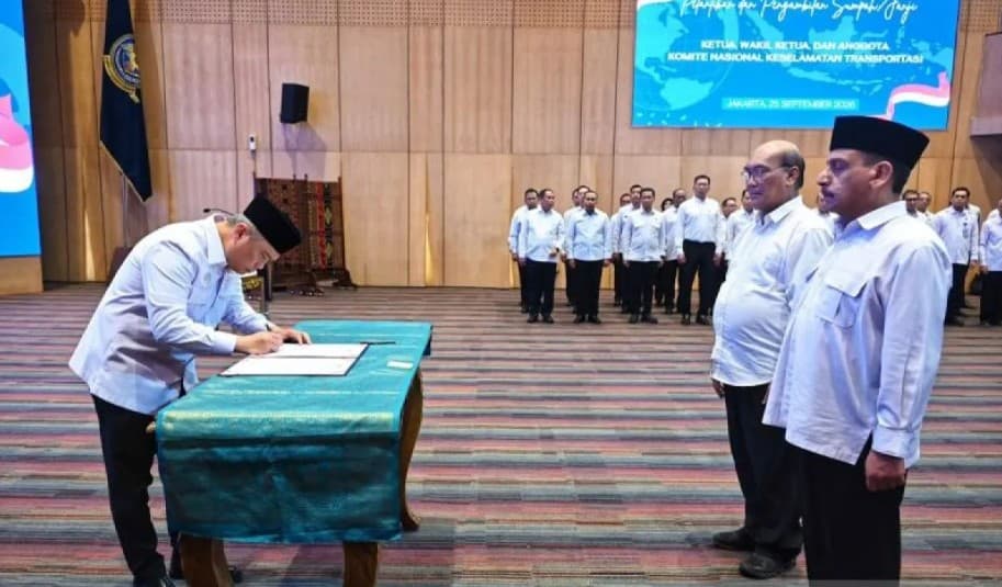 Menhub Lantik Ketua KNKT Periode 2026–2030, Minta Keselamatan Transportasi Nasional Diperkuat
