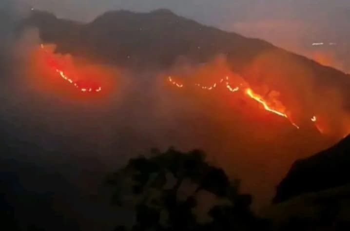 Kebakaran Gunung Rinjani Meluas hingga 589 Hektare, Jalur Pendakian Torean Ditutup