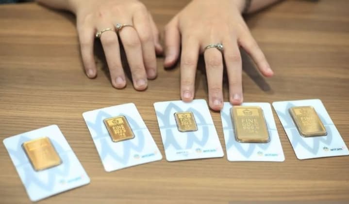 Harga Emas Antam Turun Rp15.000, Kini Dibanderol Rp2,59 Juta per Gram