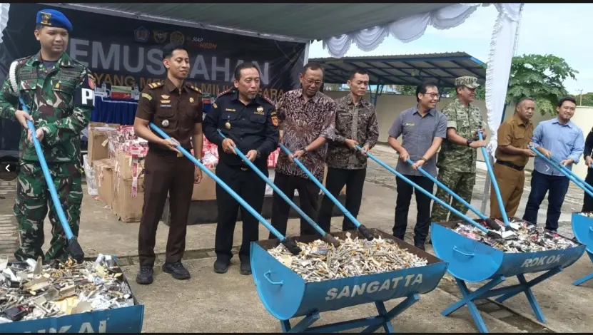 Bea Cukai Sangatta Musnahkan Barang Kena Cukai Ilegal Hasil Penindakan Pada Tahun 2025 Senilai Ratusan Juta Rupiah