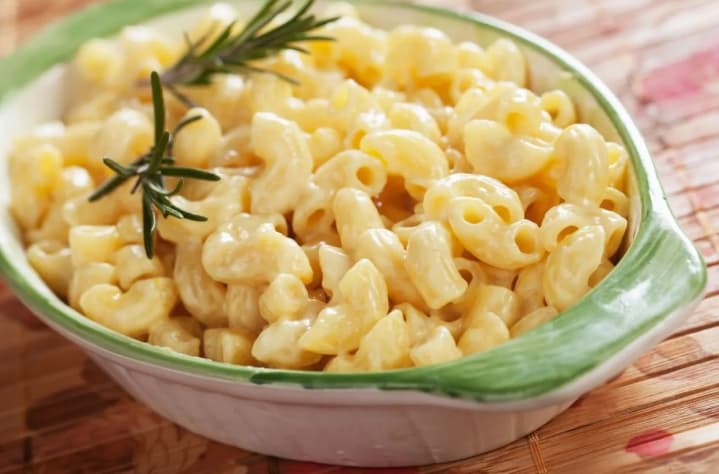 Ahli Gizi Bagikan Kiat Menambah Protein pada Mac and Cheese Tanpa Mengurangi Tekstur Krim