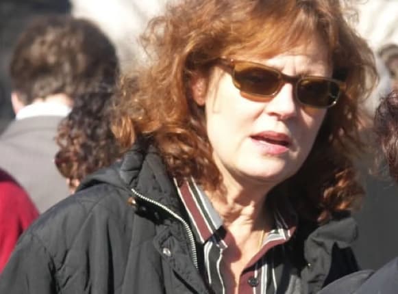 Susan Sarandon dan Hannah Einbinder Ditahan Polisi Saat Demo Menentang Netanyahu di New York