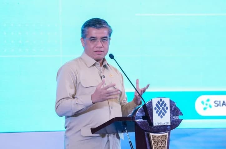 Menaker Yassierli Minta Generasi Muda Perkuat Kompetensi untuk Hadapi Perubahan Dunia Kerja