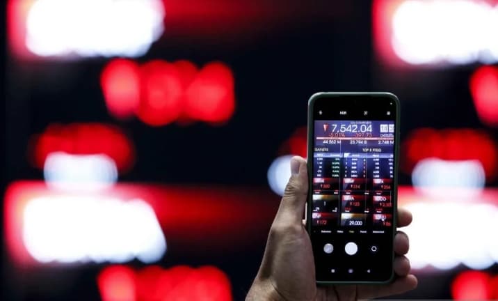 IHSG Dibuka Melemah 32,14 Poin ke Level 6.209 pada Perdagangan Senin