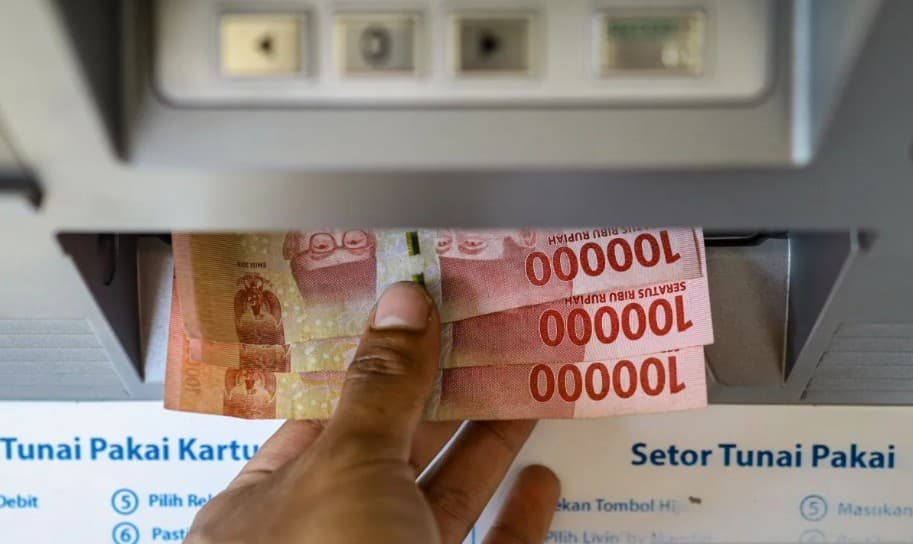 Rupiah Ditutup Melemah ke Rp17.978 per Dolar AS, Konflik Iran-AS Tekan Pasar