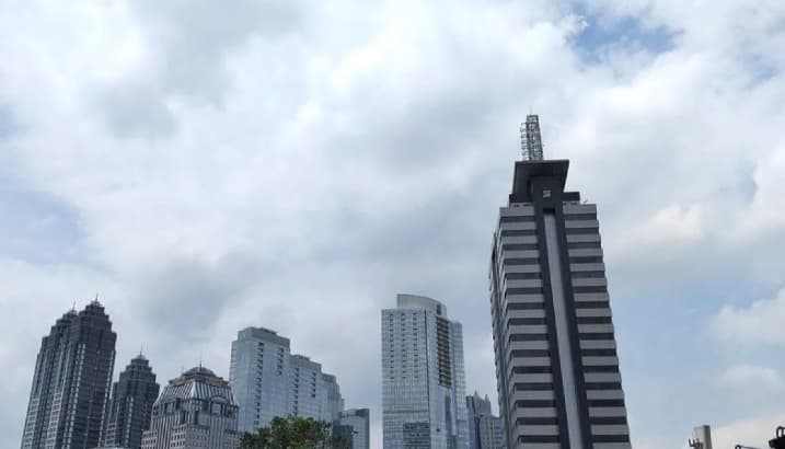 BMKG Prakirakan Jakarta Cerah Berawan hingga Siang, Hujan Ringan Turun Sore dan Malam