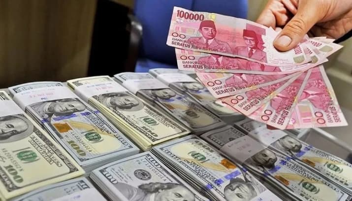 Rupiah Melemah ke Rp17.997 per Dolar AS Dipicu Ekspektasi Kenaikan Suku Bunga The Fed