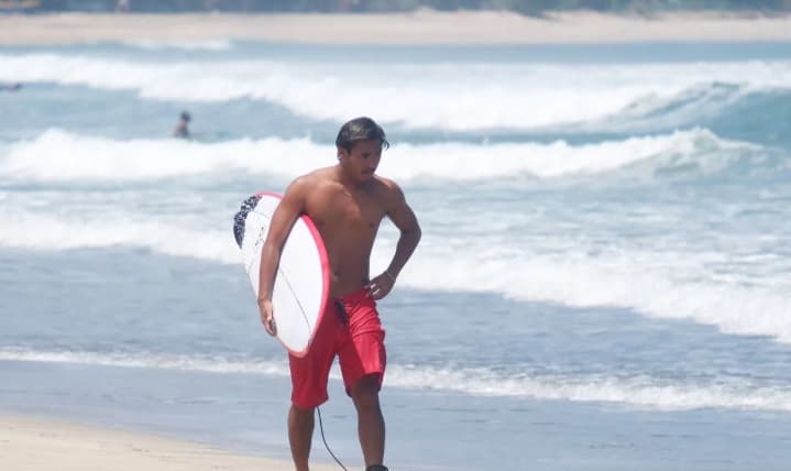 Pajar Ariyana dan Jasmine Studer Melaju ke Semifinal Surfing Asian Games 2026