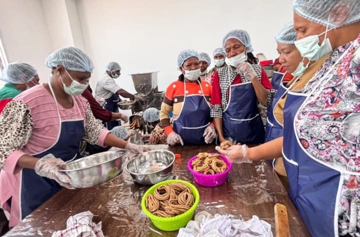 Tim IPB University Melatih Produksi Mi Sagu untuk Mendorong Diversifikasi Pangan dan Ekonomi Merauke