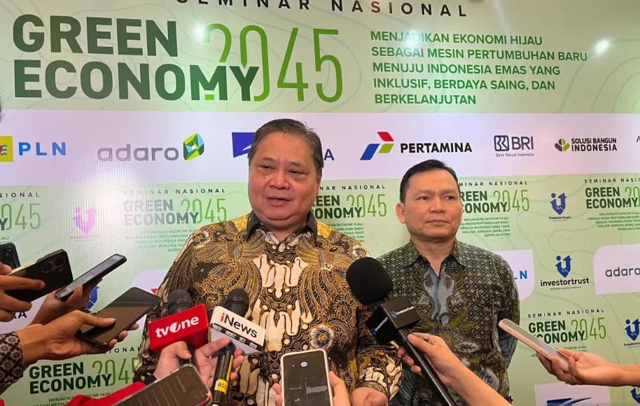 Airlangga Dorong Revisi RUPTL untuk Kejar Target PLTS 100 GWp dalam Dua hingga Tiga Tahun