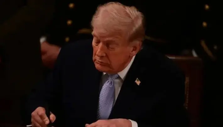 Trump dan Bos Teknologi Sepakati Kerangka Keamanan AI Tingkat Lanjut dengan Empat Lapis Pengawasan