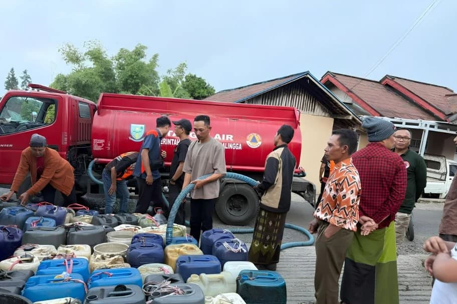 Pemprov Jateng Menyalurkan 75,4 Juta Liter Air Bersih untuk 2,3 Juta Warga Terdampak Kekeringan