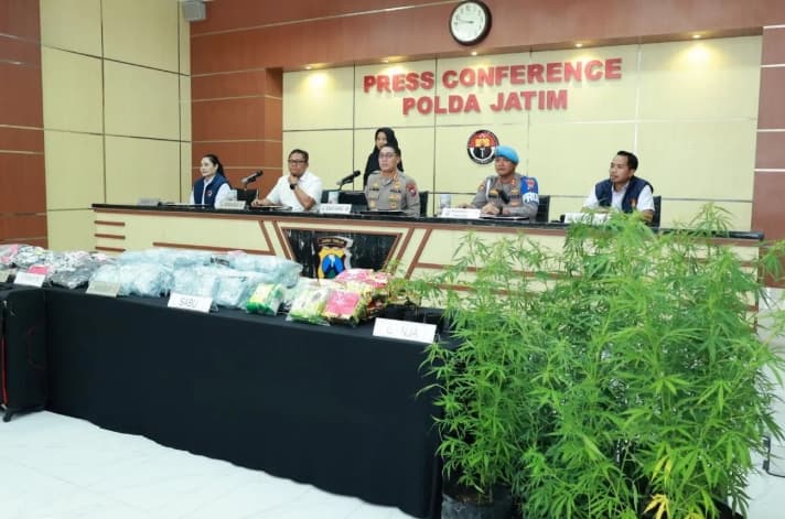Polda Jatim Mengungkap 1.870 Kasus Narkoba dan Menetapkan 2.382 Tersangka dalam Tiga Bulan