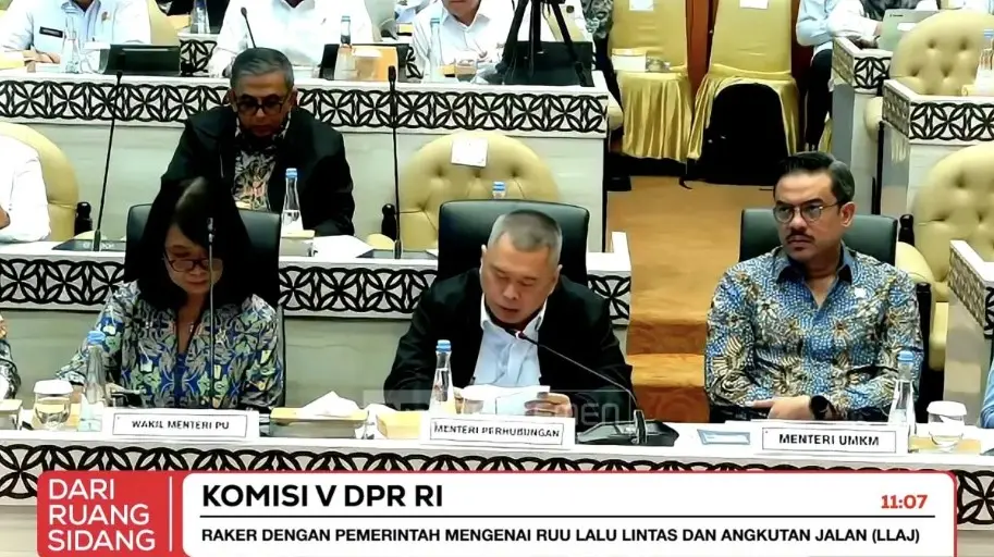 Menhub Dudy Menargetkan Revisi UU LLAJ Rampung Akhir 2026 dan Berlaku Mulai 2027
