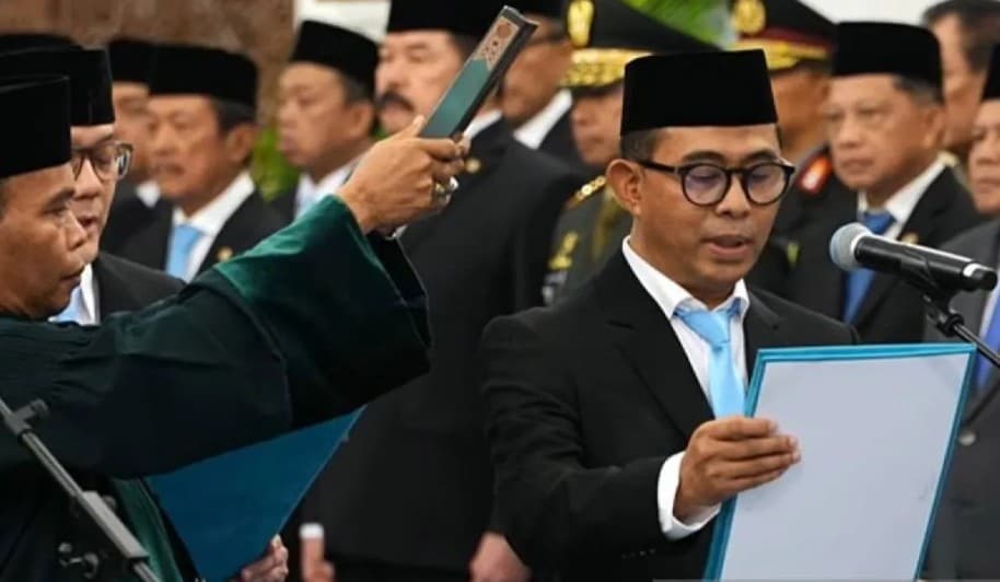 Prabowo Lantik Nuzran Joher sebagai Ketua Ombudsman RI, Radian Syam Jadi Anggota PAW