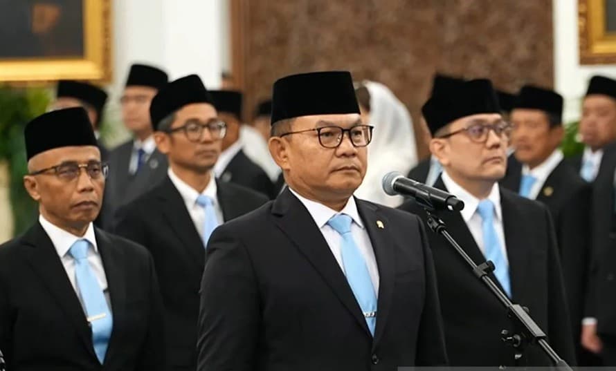 Prabowo Lantik Dudung Abdurachman sebagai Menko Polkam Gantikan Djamari Chaniago