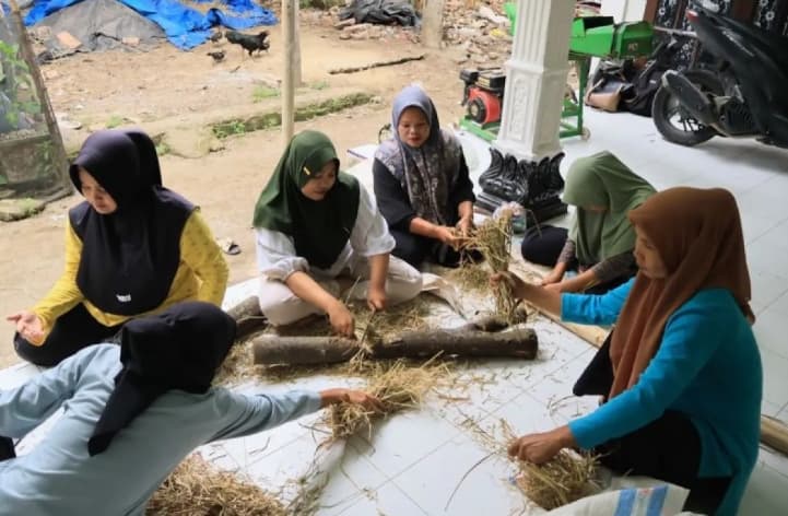 Pertamina Patra Niaga Dampingi Warga Sumbar Olah Potensi Lokal untuk Perkuat Ekonomi dan Lingkungan