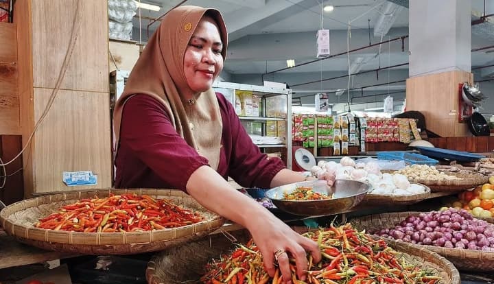 PIHPS Catat Harga Cabai Rawit Merah Tembus Rp96.300 per Kg, Telur Ayam Rp28.550 per Kg