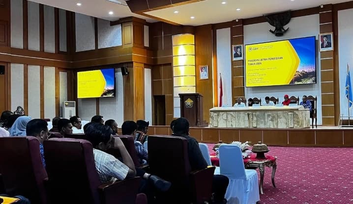 ESDM Siapkan PLTS Komunal untuk Melistriki Desa Terisolasi di Sulawesi Tenggara